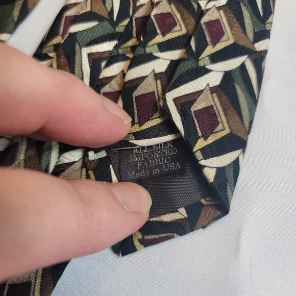 Martin Wong Men's Silk Tie Ivory Gray & Burgundy Abstract Design Napa California - Picture 8 of 8